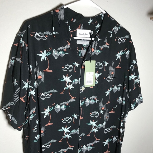 Goodfellow & Co Other - Hawaiian Tiki Print Button Up Large